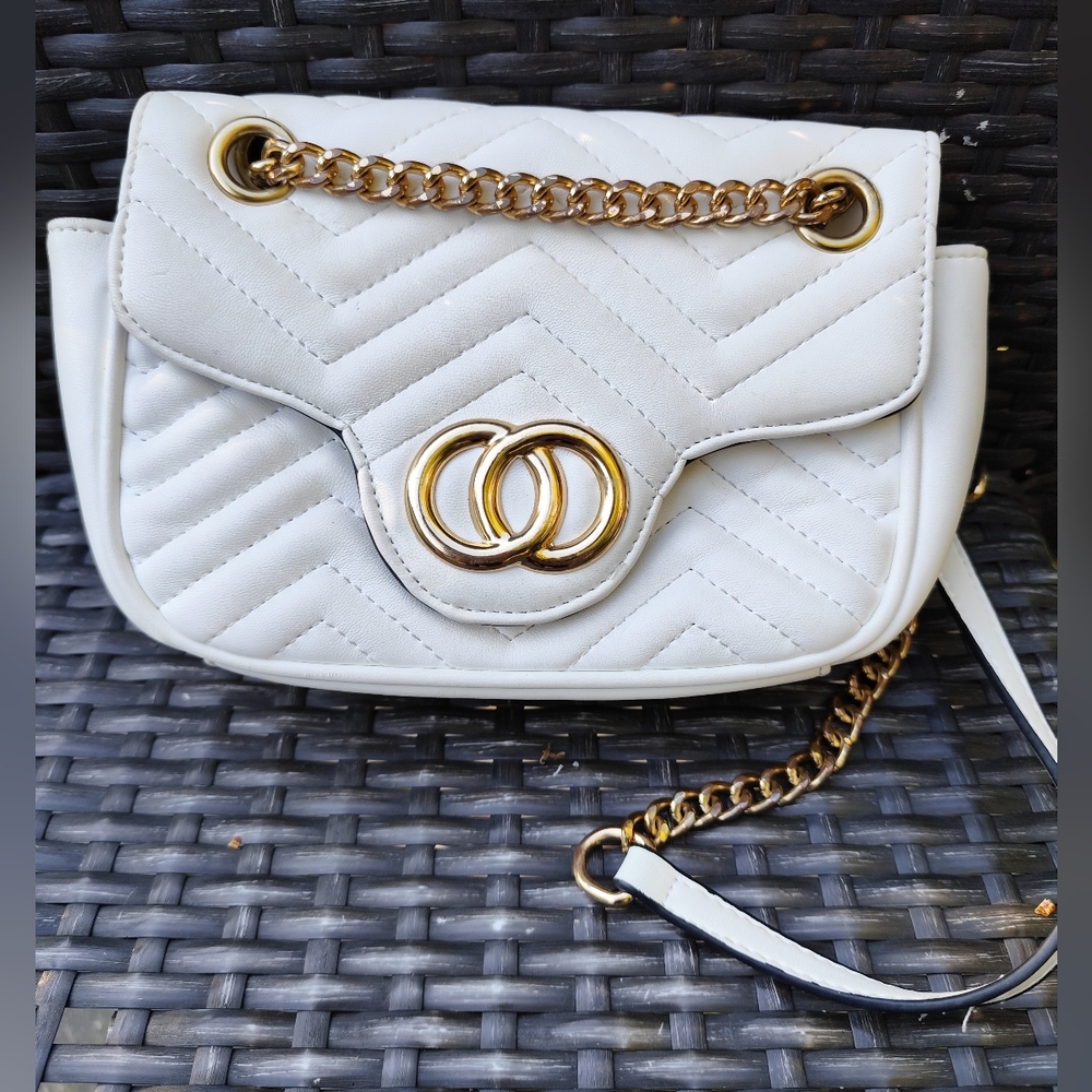 3/$30💜L.A. Express Woman’s Purse